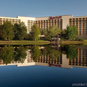 Marriott Airport Lakeside Hotel